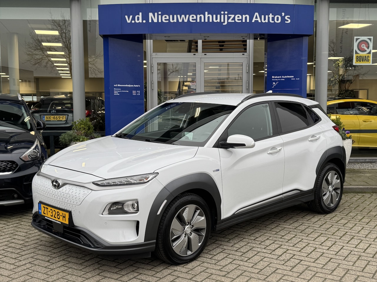 Hyundai Kona Electric - EV Premium 64 kWh €2000 Autodroom Subsidie Info Sven 0492588974 - AutoWereld.nl