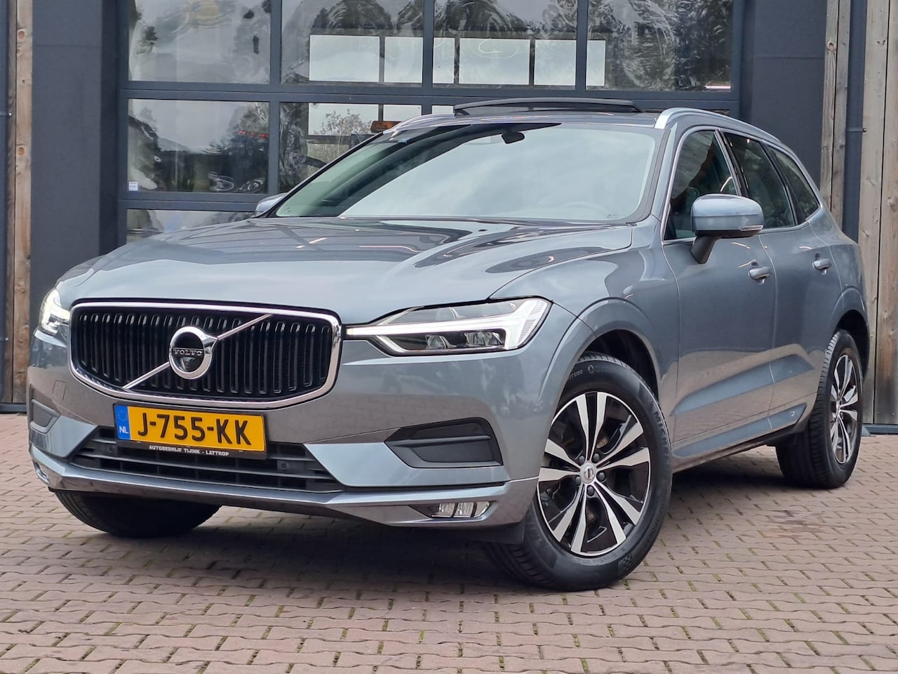 Volvo XC60 - 2.0 B4 Business Pro MHEV | Automaat | Visual Park | Pano | Trekhaak | Leder | - AutoWereld.nl