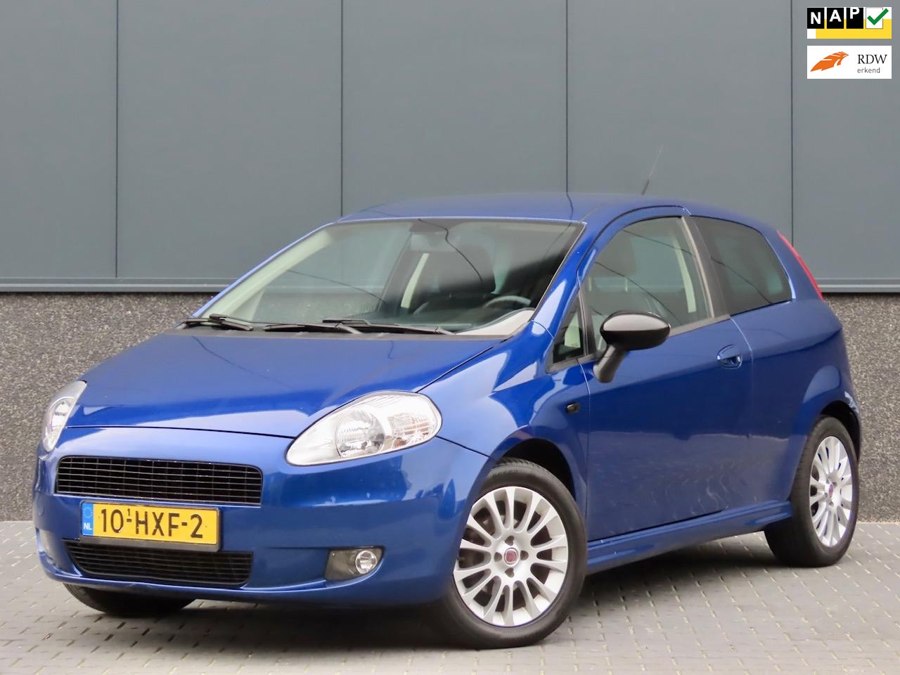 Fiat Grande Punto - 1.4 NeroBianco Airco | NAP - AutoWereld.nl