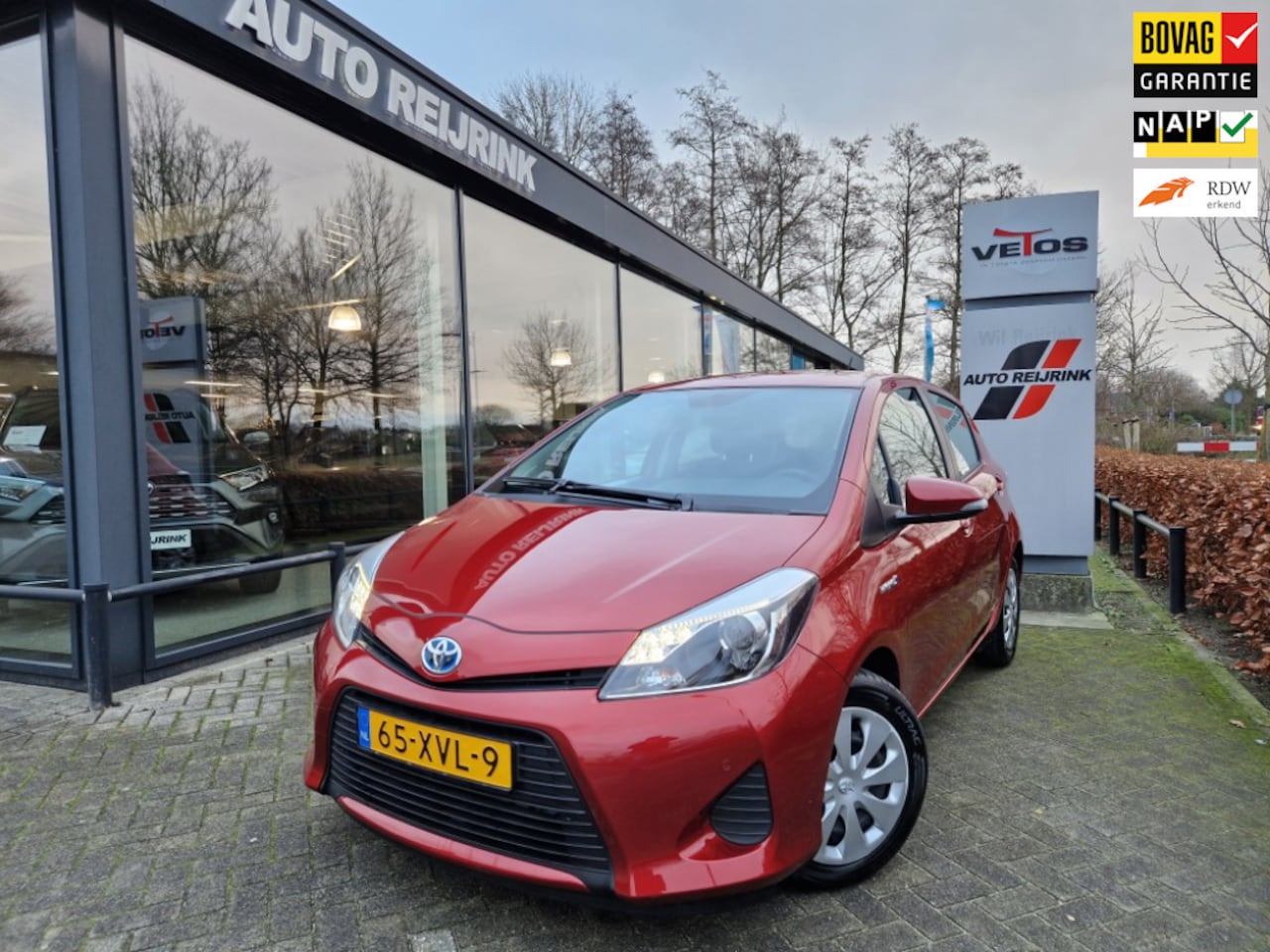 Toyota Yaris - 1.5 Full Hybrid Aspiration/1e EIGENAAR/AUTOMAAT - AutoWereld.nl