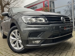 Volkswagen Tiguan - 1.5 TSI AUT * HIGHLINE * VIRTUAL/ CARPLAY/ CAMERA/ 18 INCH/ TREKHAAK