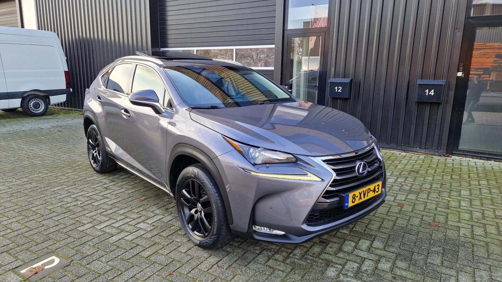 Lexus NX - 300h AWD Luxury Line 300h AWD Luxury Line - AutoWereld.nl