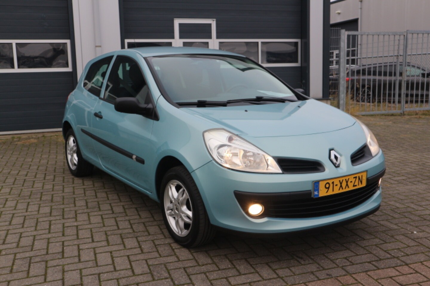 Renault Clio - 1.2-16V Business Line 1.2-16V Business Line - AutoWereld.nl