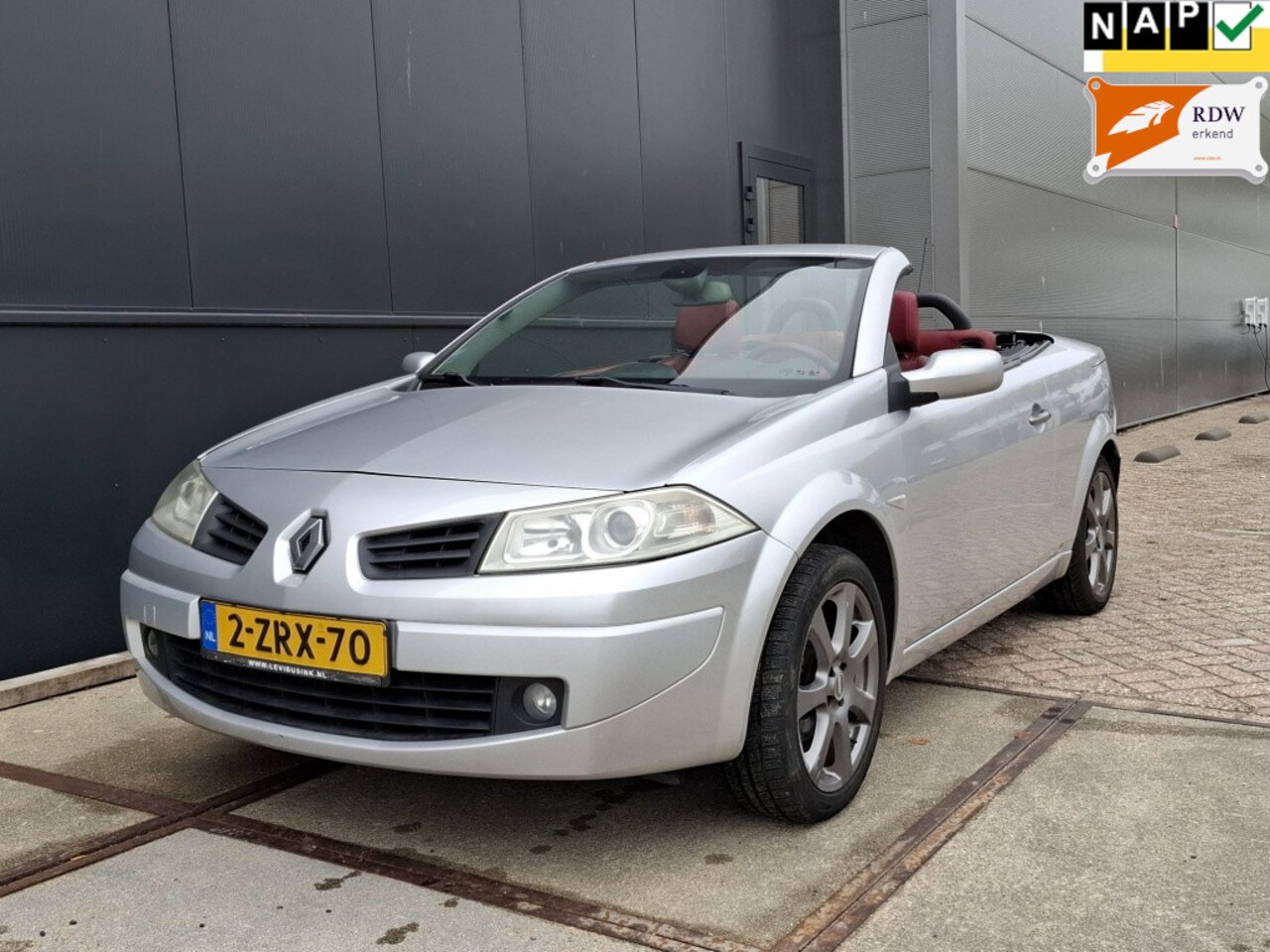 Renault Mégane coupé cabriolet - 2.0-16V Privilège Pano LEES TEKST! - AutoWereld.nl