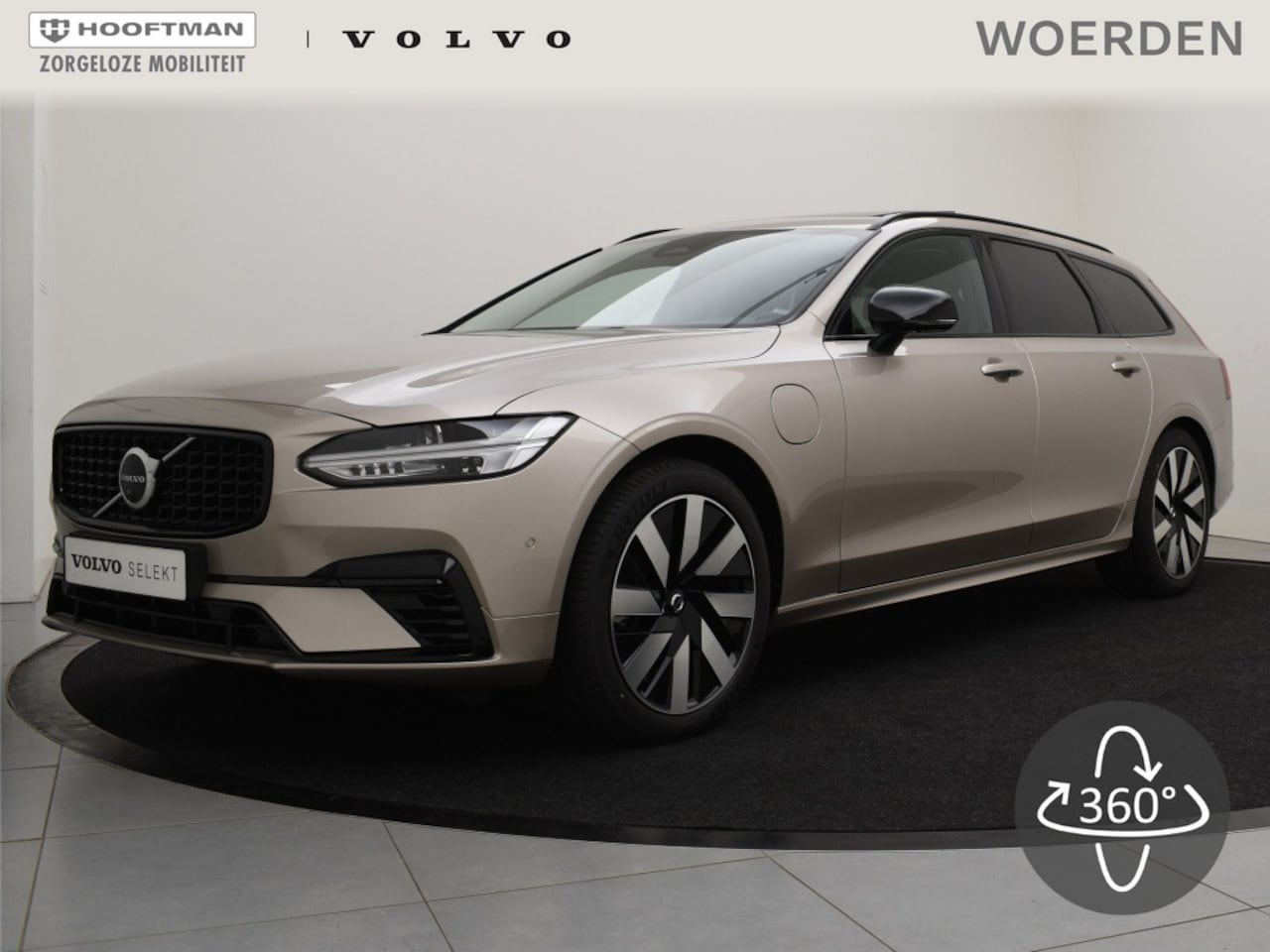 Volvo V90 - T6 PLUG-IN HYBRID LONG RANGE PLUS DARK HARMAN KARDON SCHUIFDAK A - AutoWereld.nl