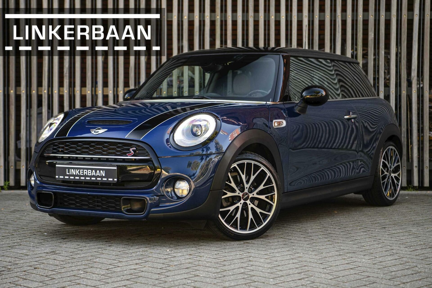 MINI John Cooper Works - S 2.0 | Chili | JCW Pro | Panodak | H&K | 18 inch | NL Auto | - AutoWereld.nl