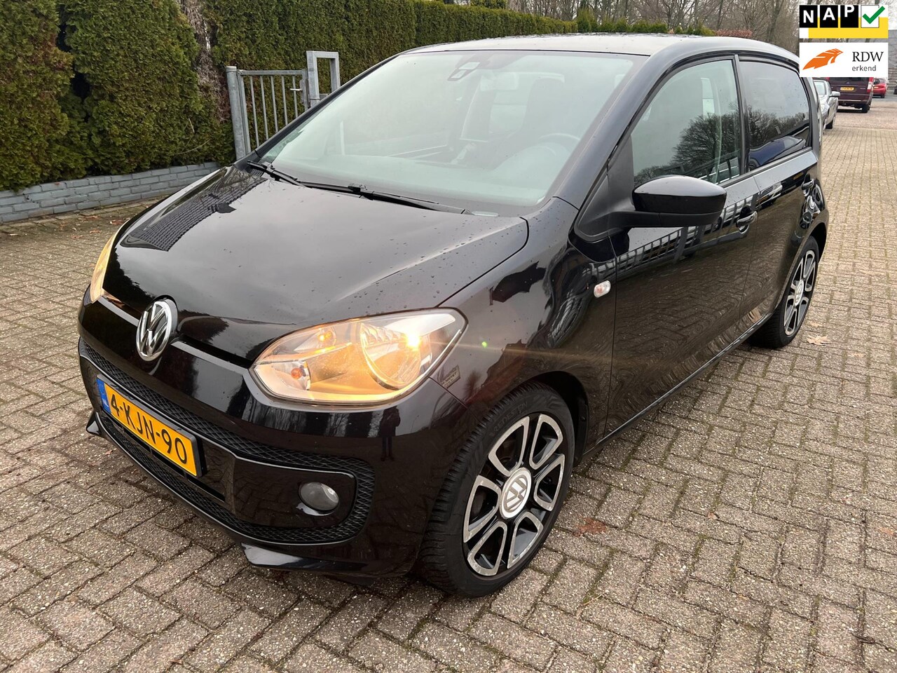 Volkswagen Up! - 1.0 5DRS high up! AC CRUISE NAVI 16"LMV NAP - AutoWereld.nl