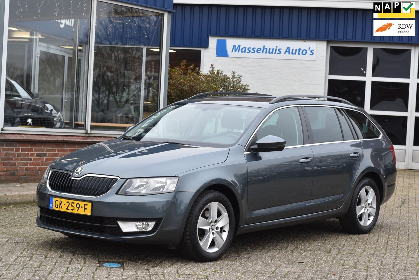 Skoda Octavia Combi - 1.2 TSI Greent. Amb. 160dkm Trekhaak Navi Cruise Airco 2e eig. Nwe APK - AutoWereld.nl