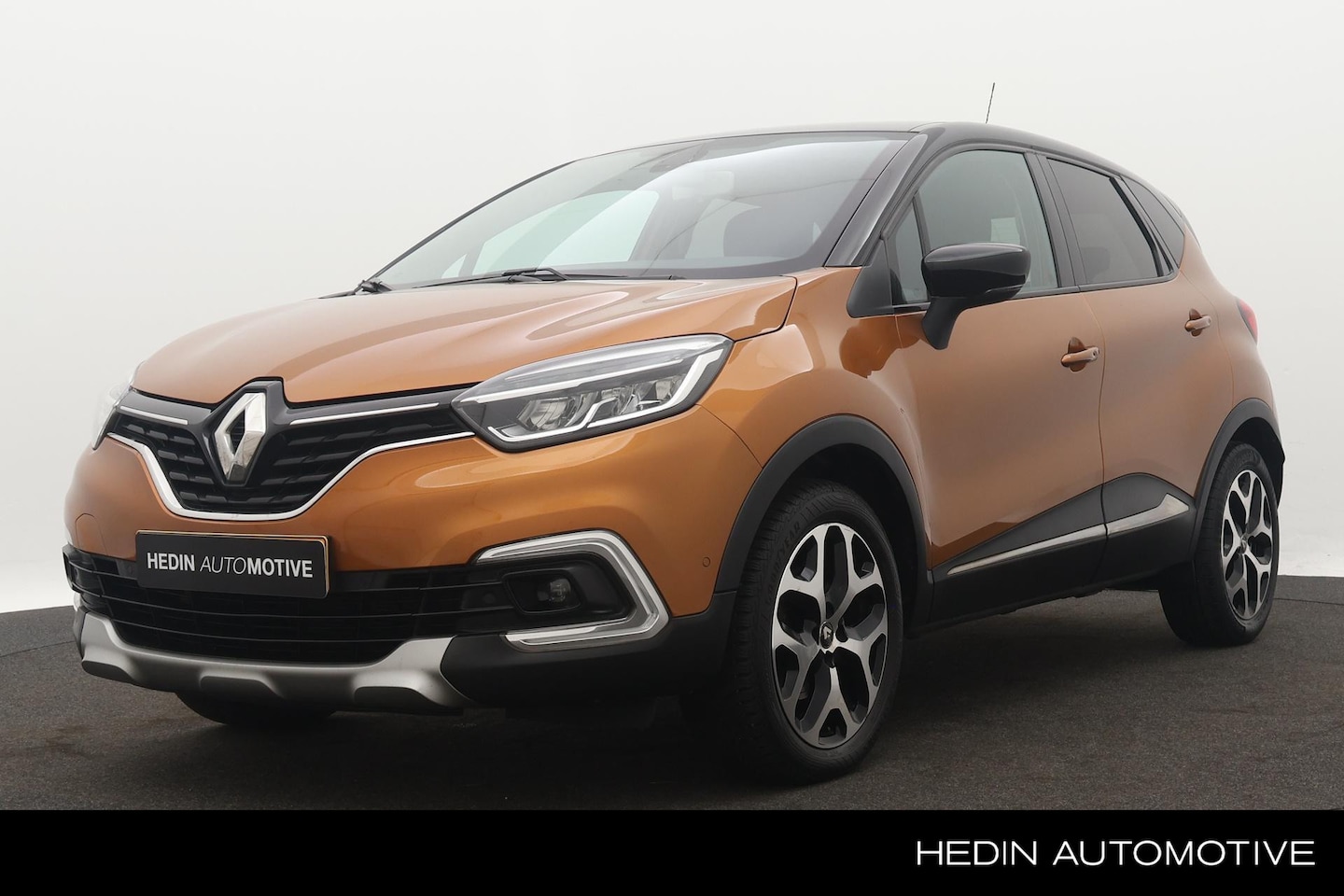 Renault Captur - 1.2 TCe Intens | Navigatiesysteem | Automatische airconditioning | Trekhaak - AutoWereld.nl