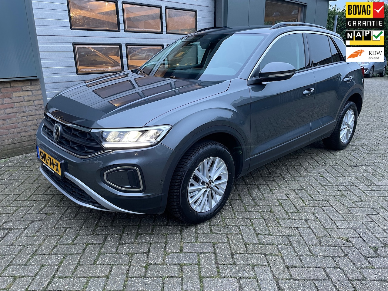 Volkswagen T-Roc - 1.0 TSI Life Business 1.0 TSI Life Business - AutoWereld.nl