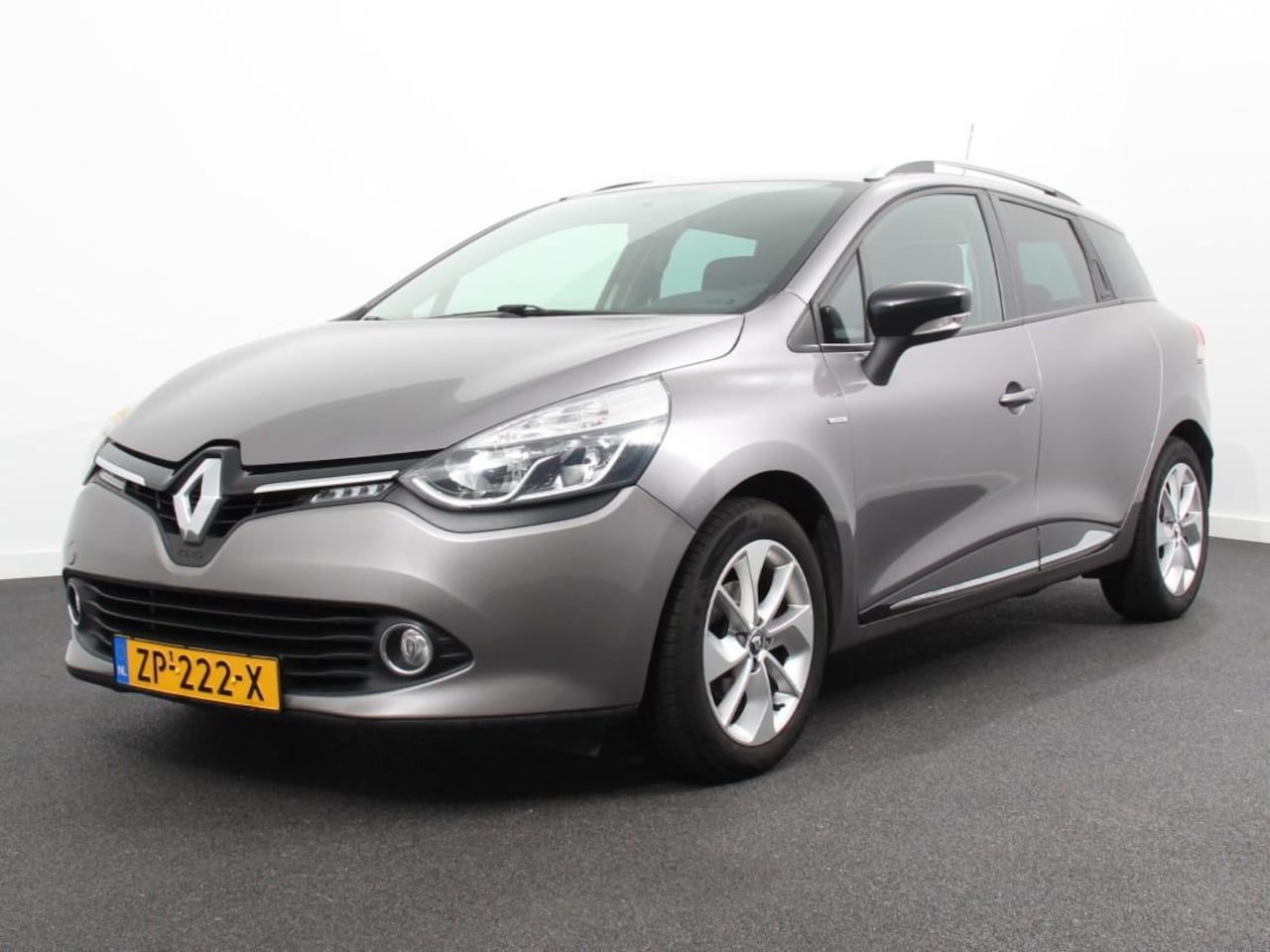 Renault Clio Estate - 0.9 TCe Limited | Rijdbare Schade RA ! | Handel/Export | Navigatie | Climate Control - AutoWereld.nl