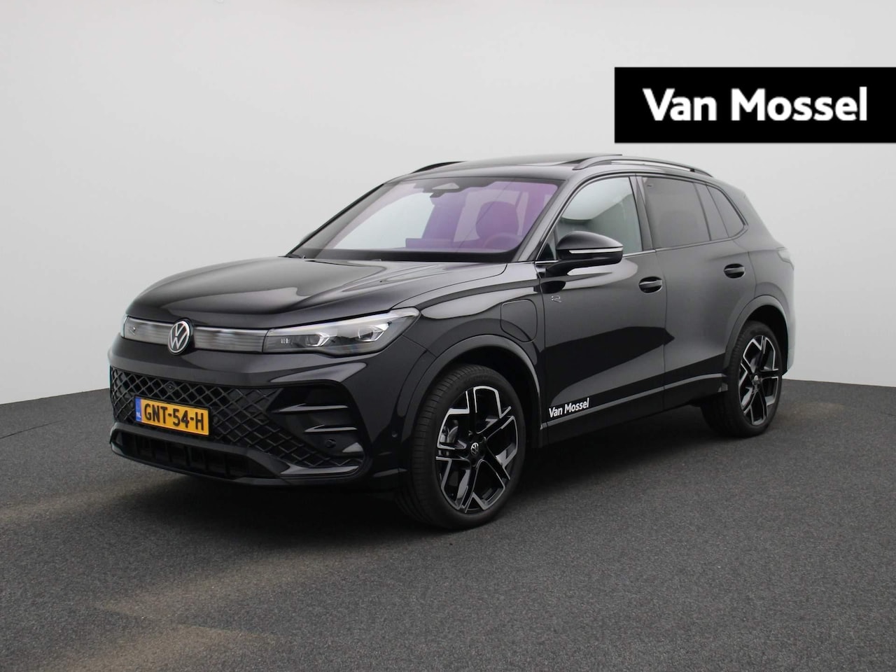 Volkswagen Tiguan - 1.5 eHybrid R-Line Business 272 PK DSG | Apple Carplay | Achteruitrij camera | Interieur p - AutoWereld.nl