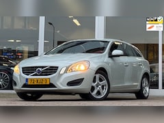 Volvo V60 - 1.6 T4 Momentum Lees tekst Andere motor bij 2022