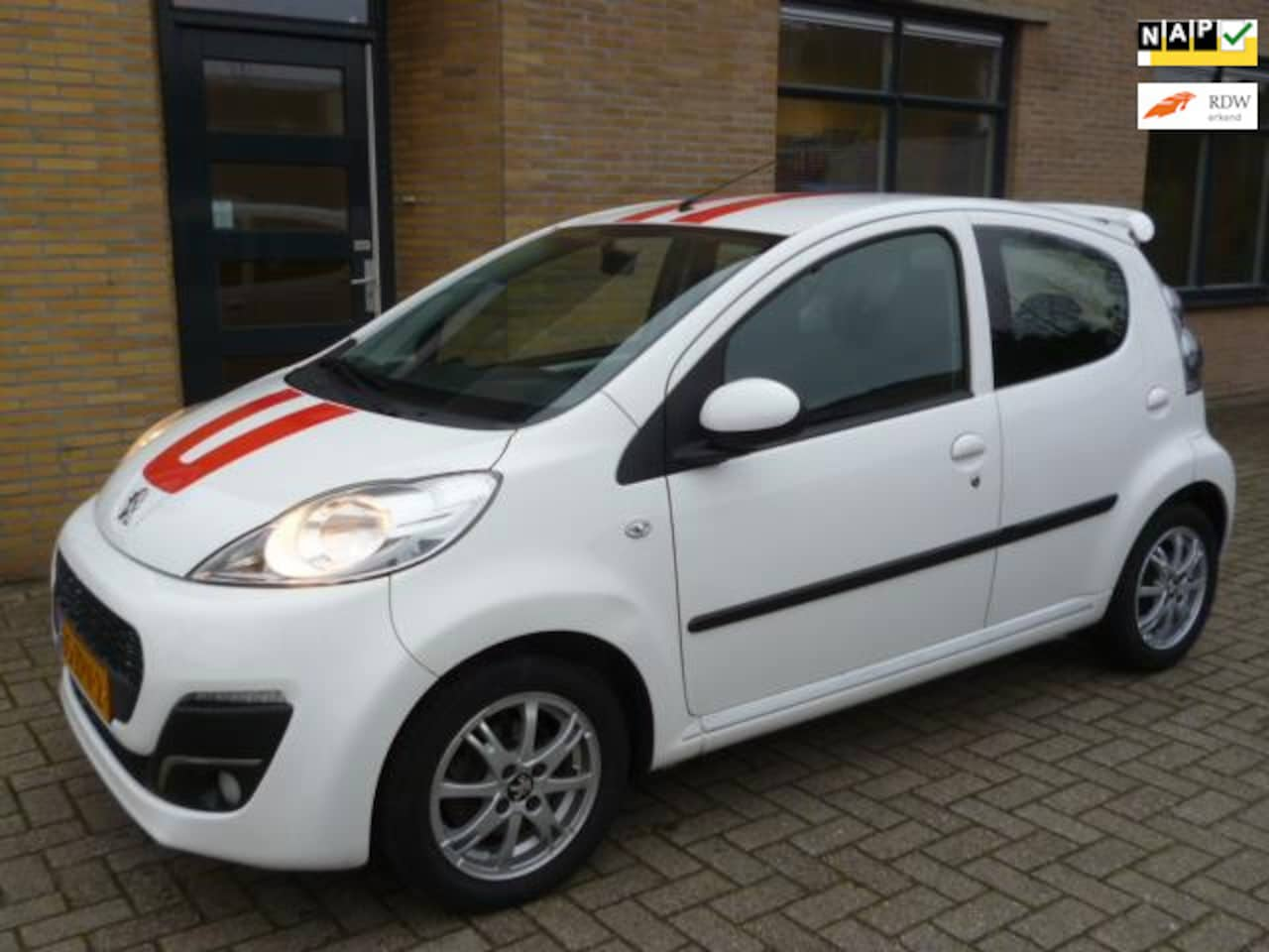 Peugeot 107 - 1.0 Active 1.0 Active - AutoWereld.nl