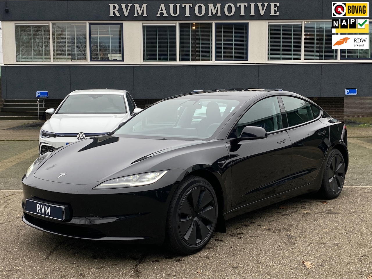 Tesla Model 3 - Long Range RWD Long Range AWD 78 kWh HIGHLANDER | VAN: 48.900,- VOOR 45.877,- EINDEJAARSVOORDEEL: 3.023,- - AutoWereld.nl