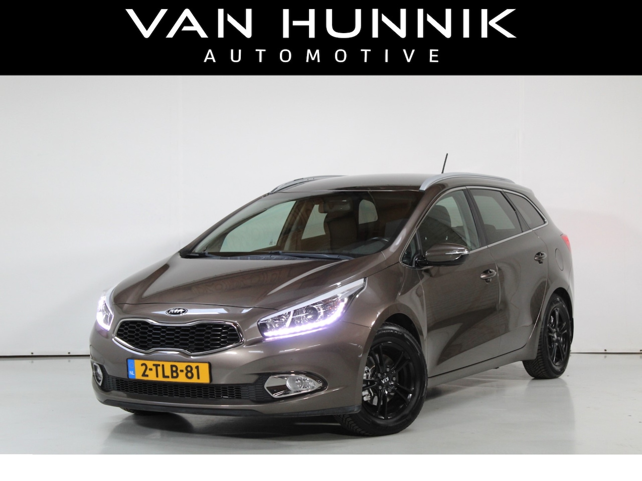 Kia Cee'd - 1.6 GDI Super Pack Automaat | Camera | Trekhaak | Navi | Cruise - AutoWereld.nl