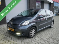 Toyota Aygo - 1.0 VVT-i Dynamic NL Auto| 2e Eigenaar| 5Deurs| Airco|