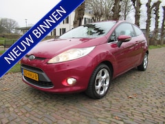 Ford Fiesta - 1.25 Titanium Ecc Cruisecontrol xenon Pdc Lm Velgen*Apk t/m 30-1-2026