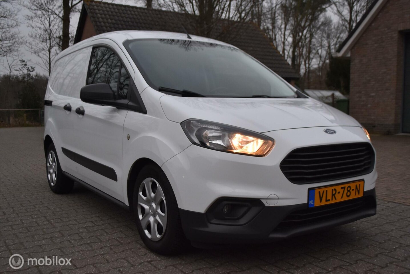 Ford Transit Courier - 1.5 TDCI Trend 1.5 TDCI Trend - AutoWereld.nl