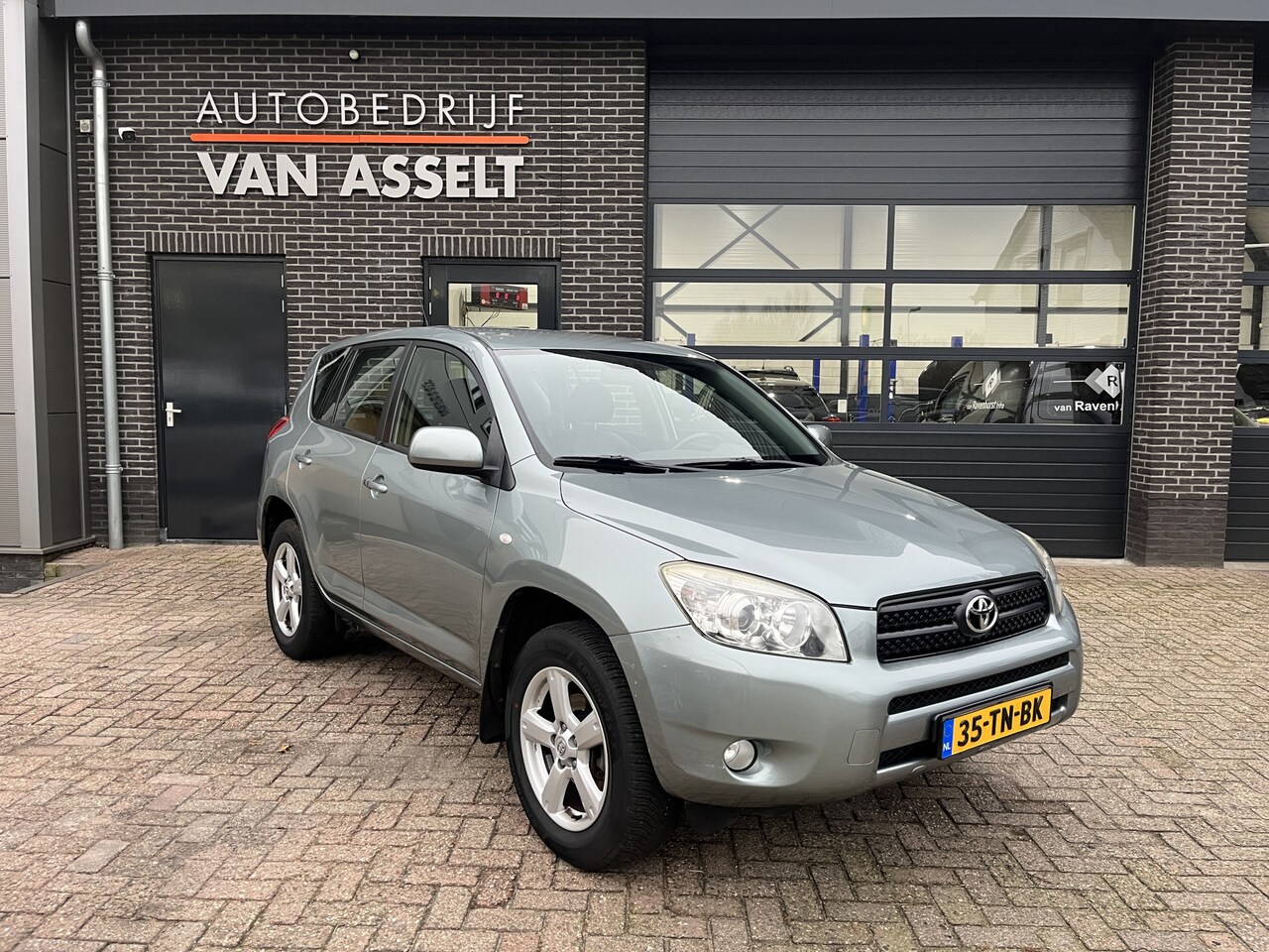 Toyota RAV4 - 2.0 VVTi 4x4 Aut. Executive - AutoWereld.nl