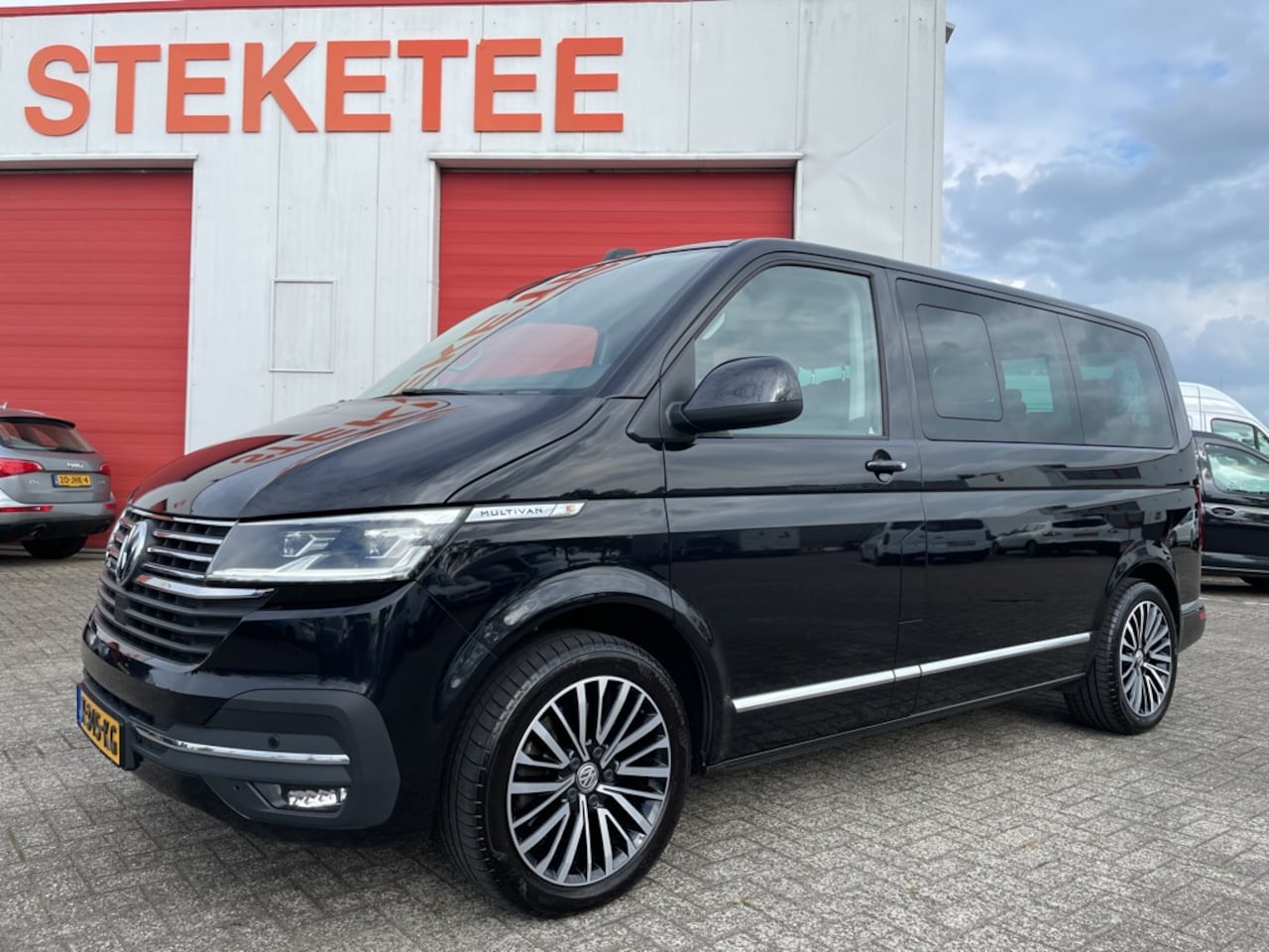 Volkswagen Transporter Multivan - 2.0 TDI L1H1 4Motion Generation Six - AutoWereld.nl