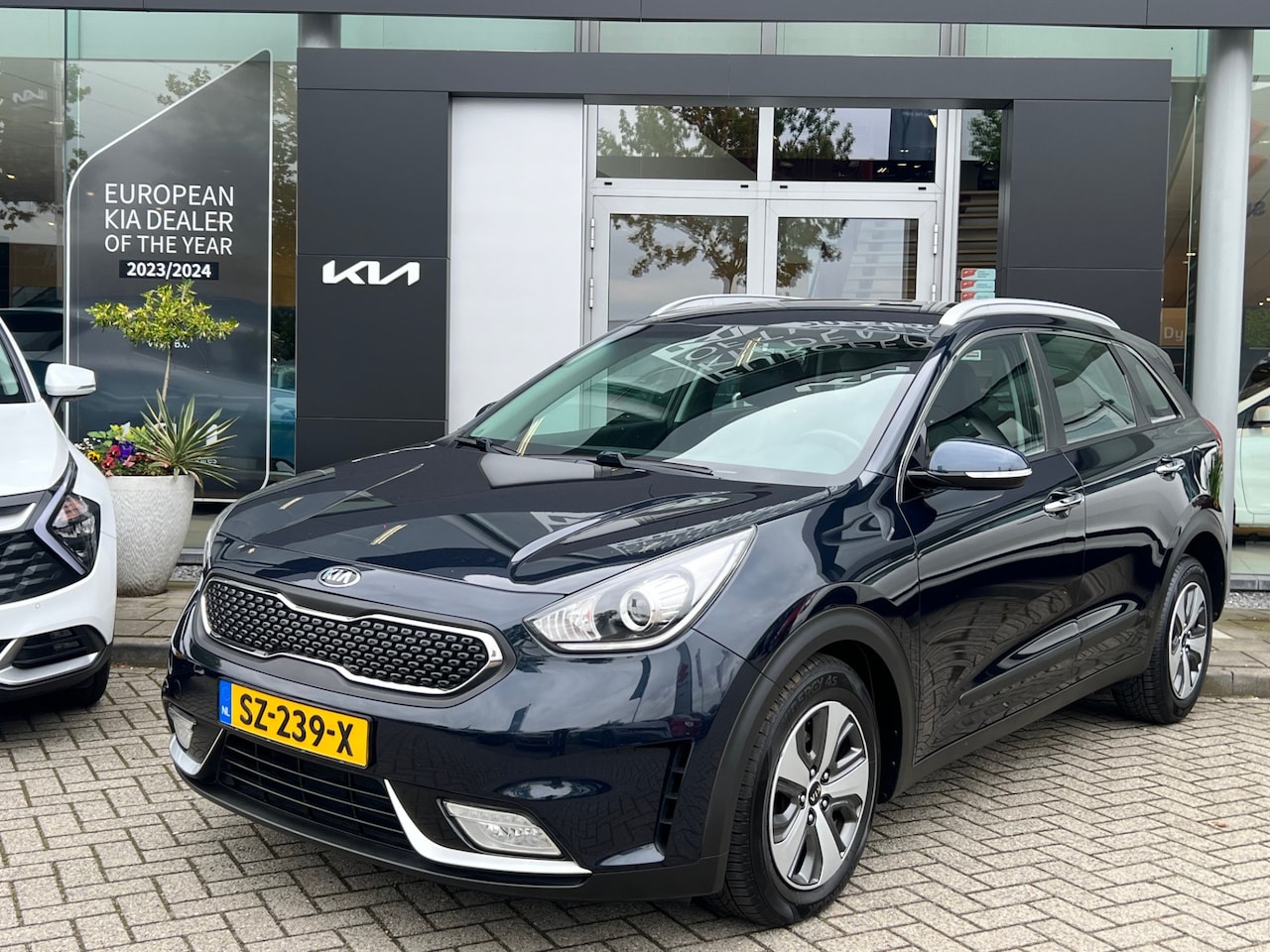 Kia Niro - 1.6 GDi Hybrid DynamicLine | Navi | Camera | Cruise | Info Bas: 0492-588982 Info Bas: 0492 - AutoWereld.nl