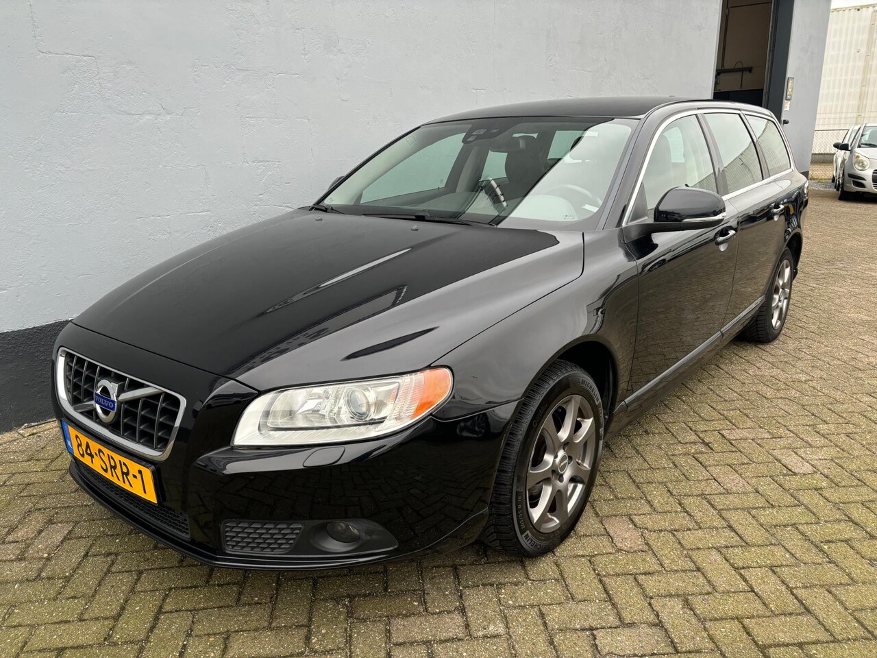 Volvo V70 - 1.6 T4 Limited Edition Automaat - Cruise Control - Navigatie - AutoWereld.nl