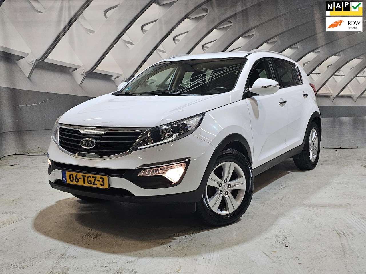 Kia Sportage - 2.0 X-ecutive Plus Pack leder automaat - AutoWereld.nl