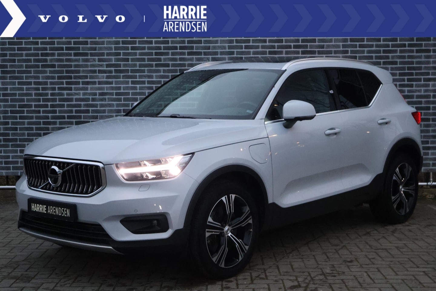 Volvo XC40 - 1.5 T5 Twin Engine Inscription | Trekhaak | Adaptieve Cruise Control | Stoelverwarming | P - AutoWereld.nl