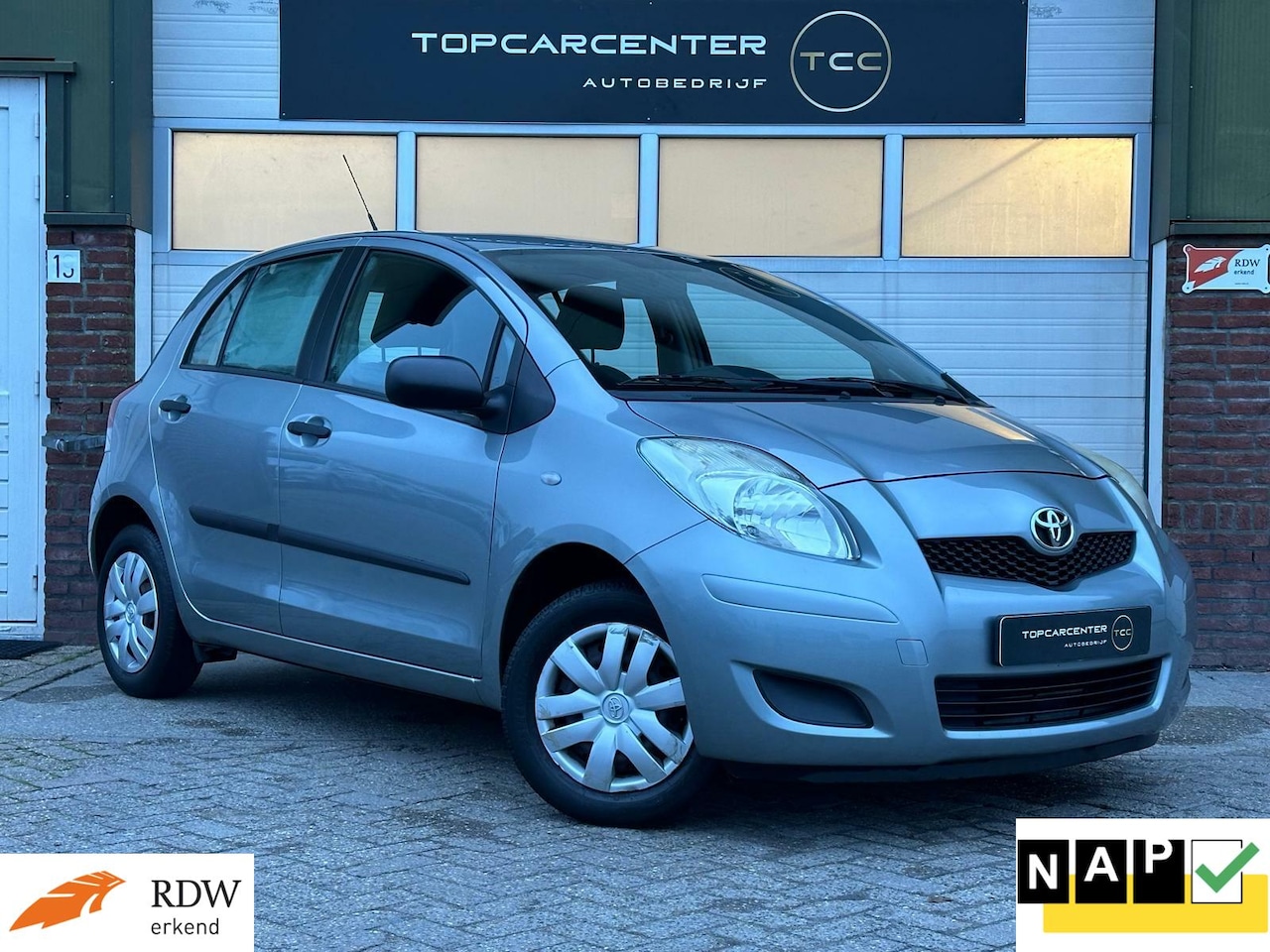 Toyota Yaris - 1.0 VVTi Acces/AIRCO/5DRS/PARKS/APK/NAP/LAGE KM - AutoWereld.nl