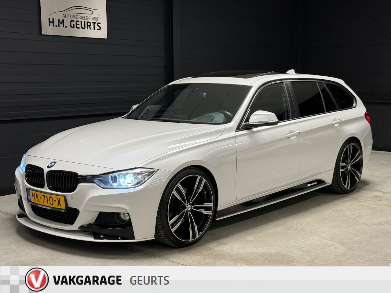 BMW 3-serie Touring - 320D Automaat M Sport Pano 20Inch Head up Clima Navi Keyless Xenon! - AutoWereld.nl