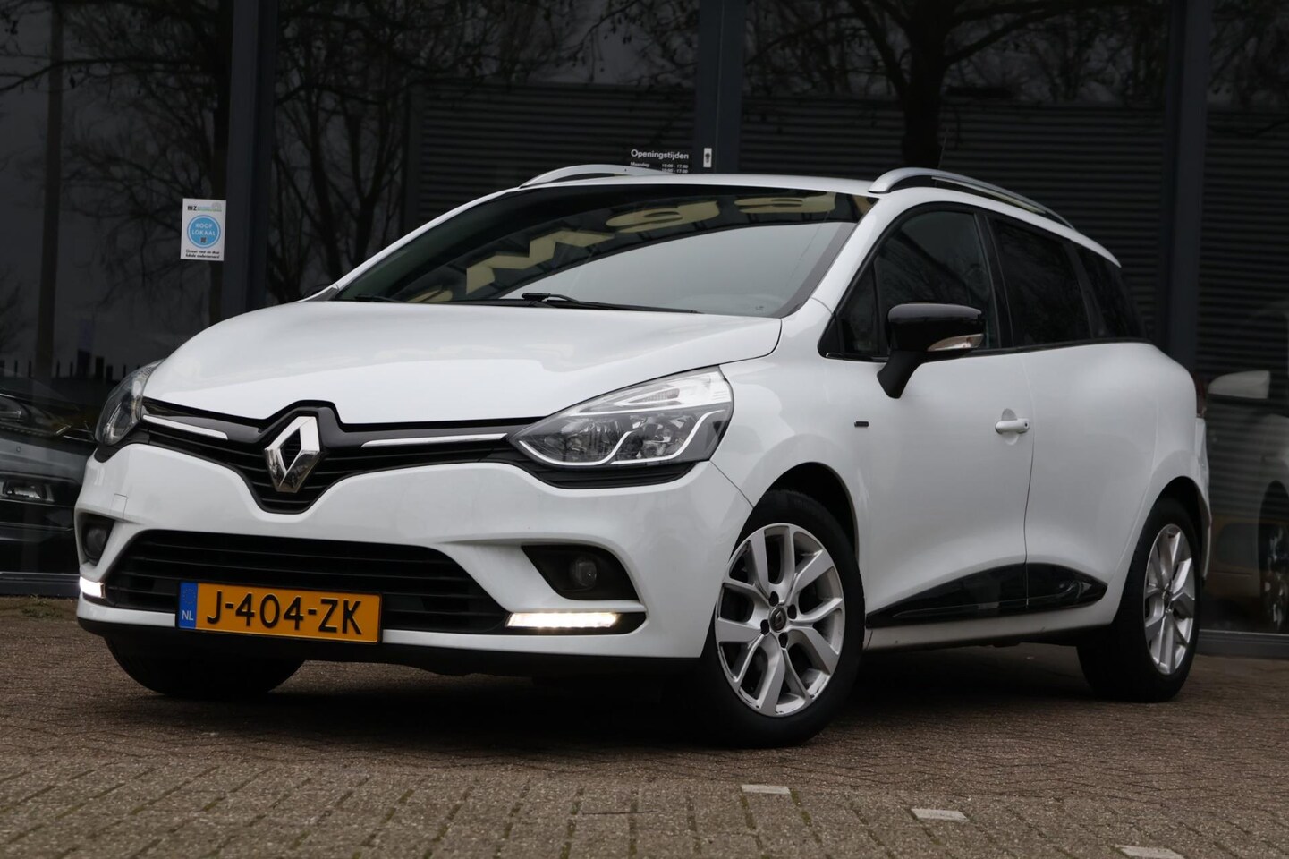 Renault Clio Estate - 0.9 TCe Limited|Navi|Airco|PDC|Keyles| - AutoWereld.nl