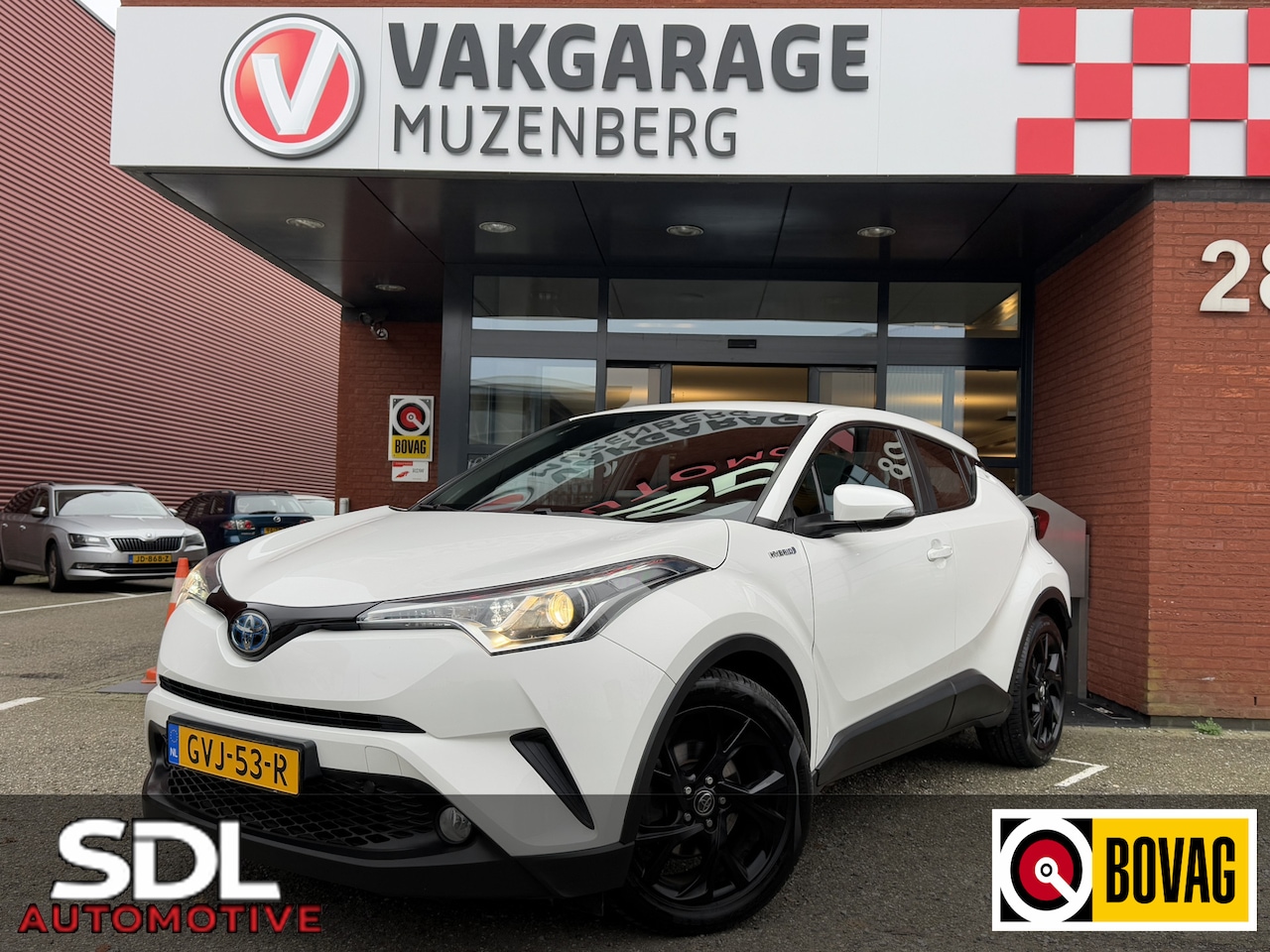 Toyota C-HR - 1.8 Hybrid Dynamic // CAMERA // ADAPTIVE CRUISE // NAVI // DODENHOEK SENSOR // CLIMA - AutoWereld.nl