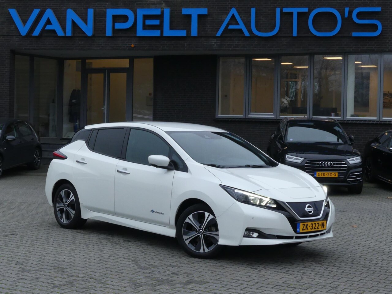 Nissan LEAF - N-Connecta 40 kWh | 360° Camera / Keyless / Carplay - AutoWereld.nl