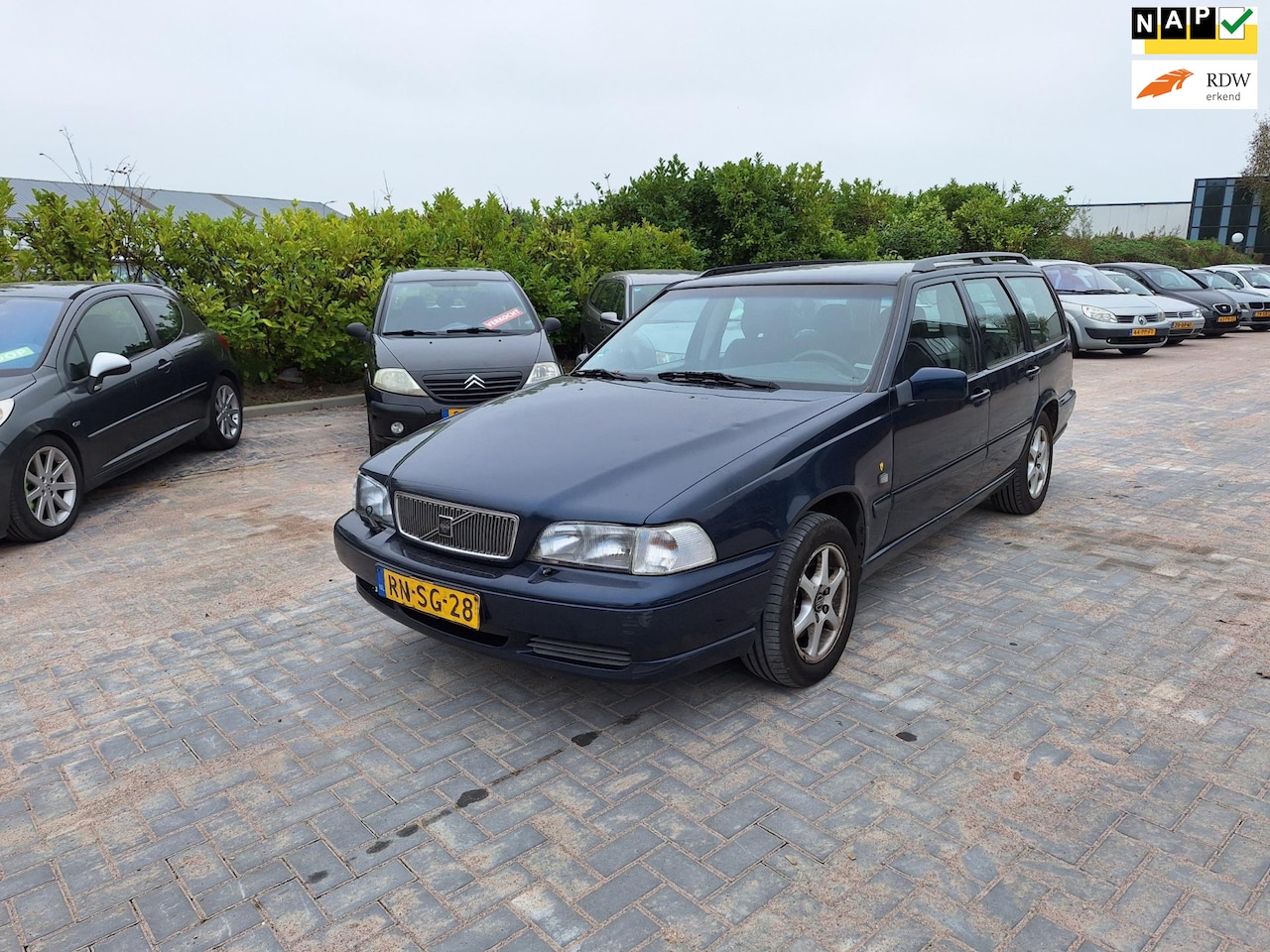 Volvo V70 - 2.5 Classic met lange APK - AutoWereld.nl