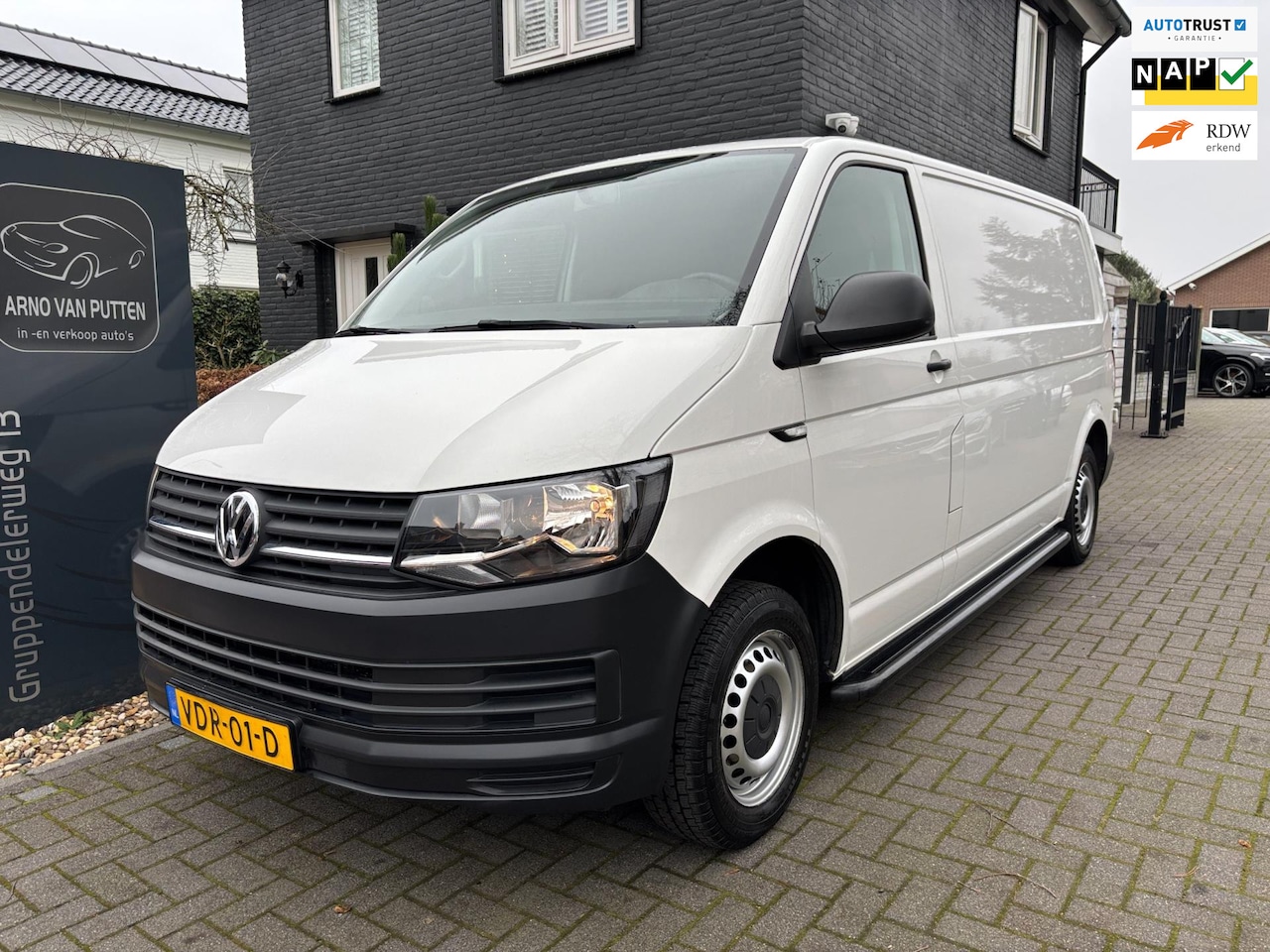 Volkswagen Transporter - 2.0 TDI L2 Comfortline / Airco / Cruise - AutoWereld.nl