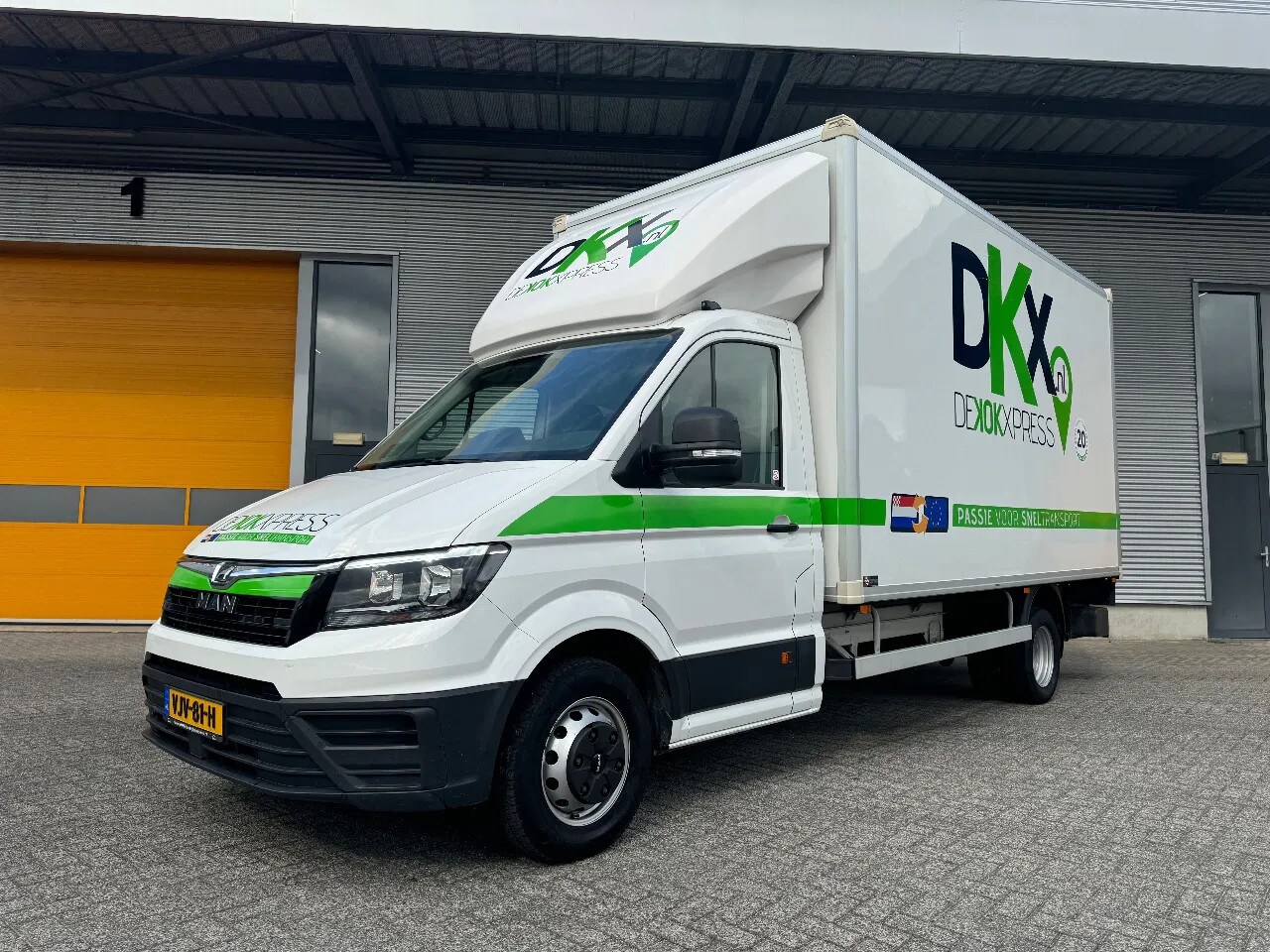 MAN TGE - 50.180 2.0 177pk Bakwagen met laadklep - AutoWereld.nl