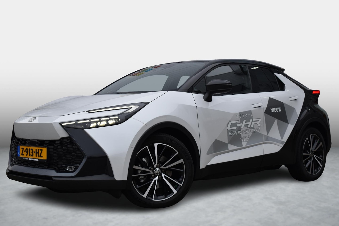 Toyota C-HR - 2.0 Plug-in Hybrid 220 Première Edition - AutoWereld.nl