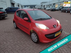 Peugeot 107 - 1.0-12V XS MOOIE AUTO BEL 0619590613 APK 21-11-2025 AIRCO