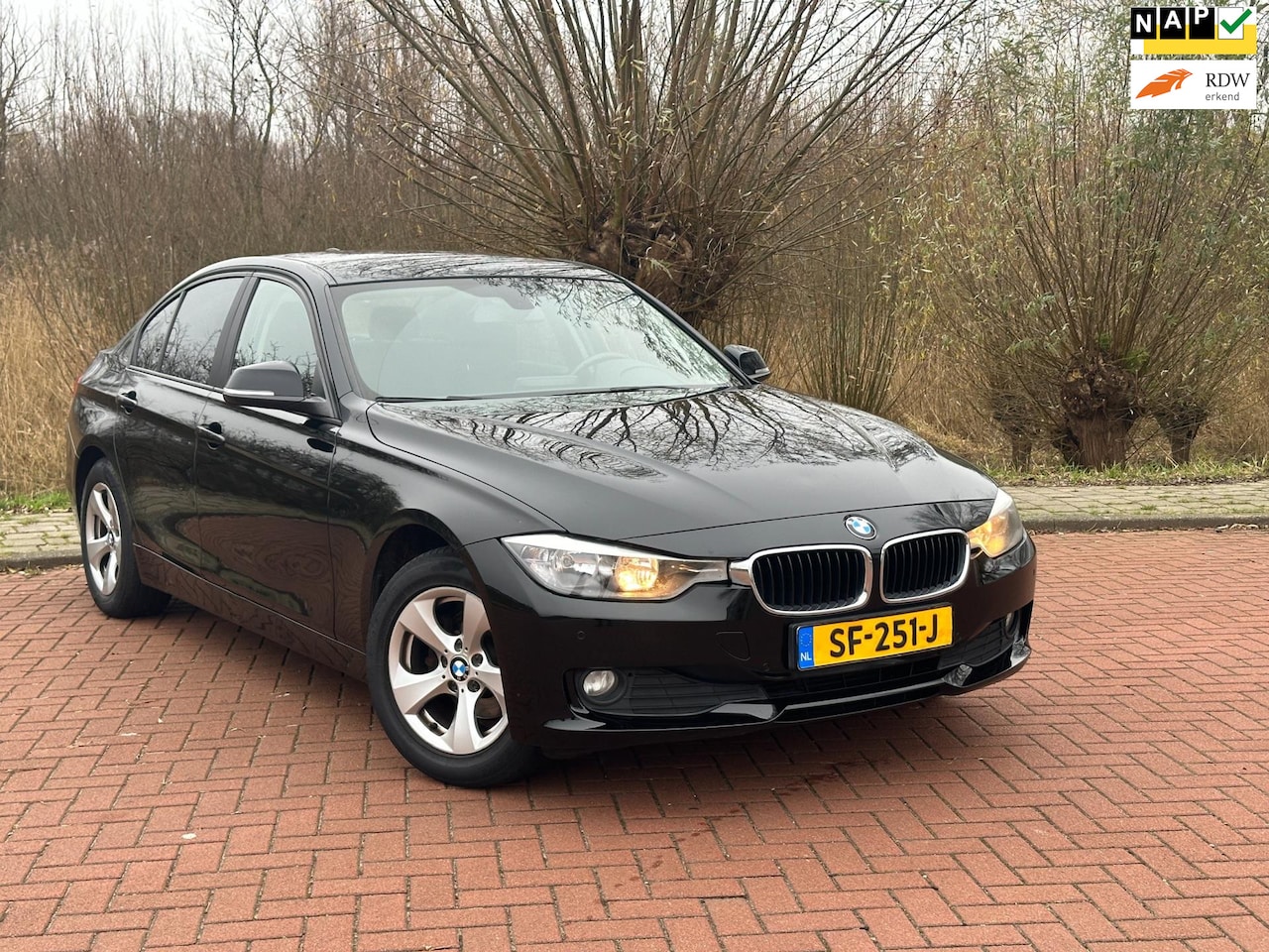 BMW 3-serie - 316i Airco/NAP/Navi - AutoWereld.nl