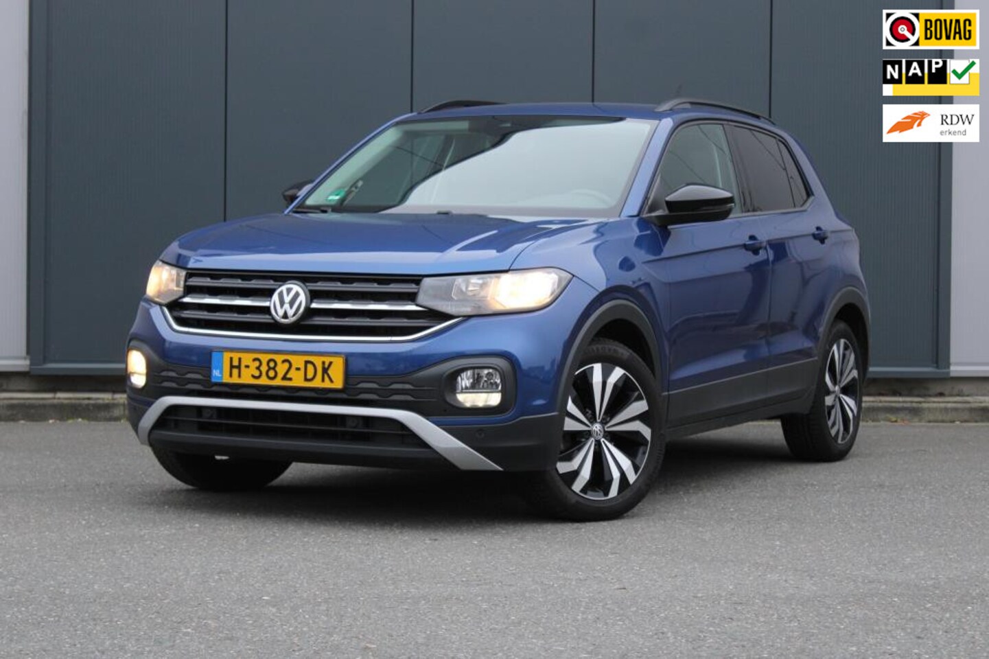 Volkswagen T-Cross - 1.0 TSI Life 1.0 TSI Life, Automaat, Climate Control, Adaptieve cruise control, Camera, Parkeersensoren - AutoWereld.nl