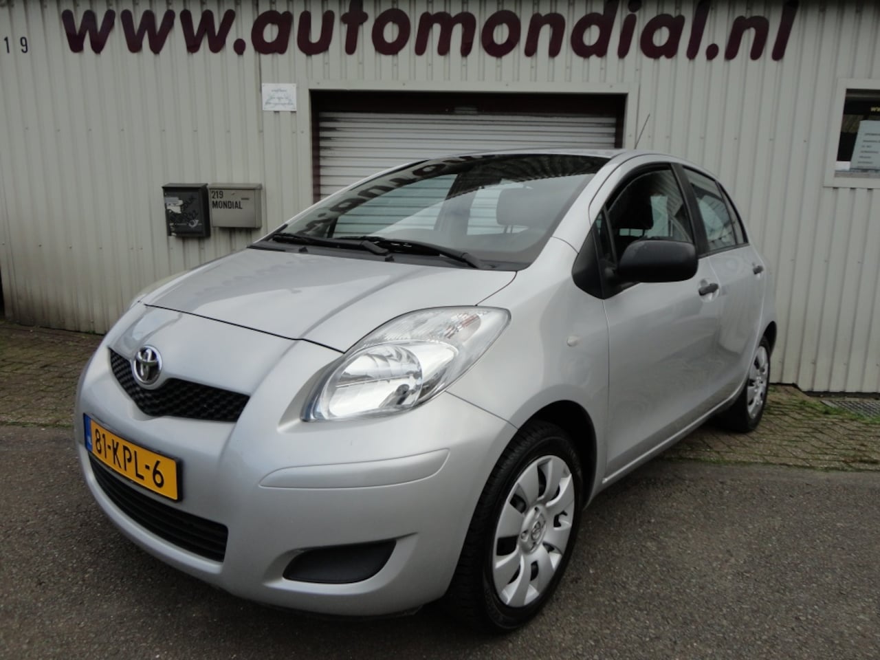 Toyota Yaris - 1.3 VVTi Comfort 6bak Nw Apk. - AutoWereld.nl