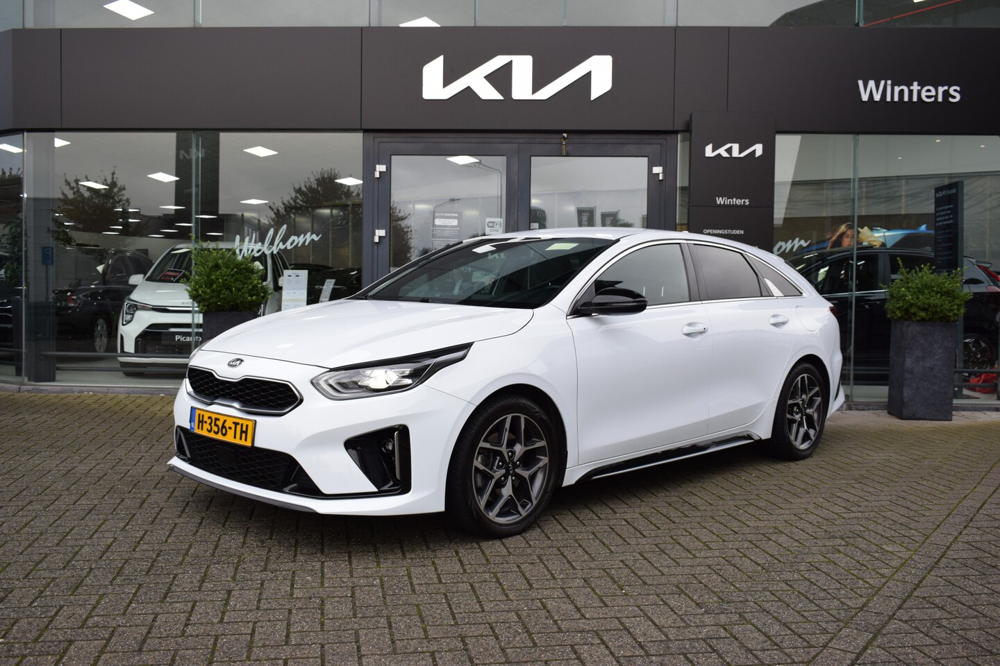 Kia Pro cee'd - 1.4 T-GDi/140pk GT-Line DCT7/Autom. ECC Cr.Control-Adapt. Navi+Camera BT+USB Stoel+Stuurve - AutoWereld.nl