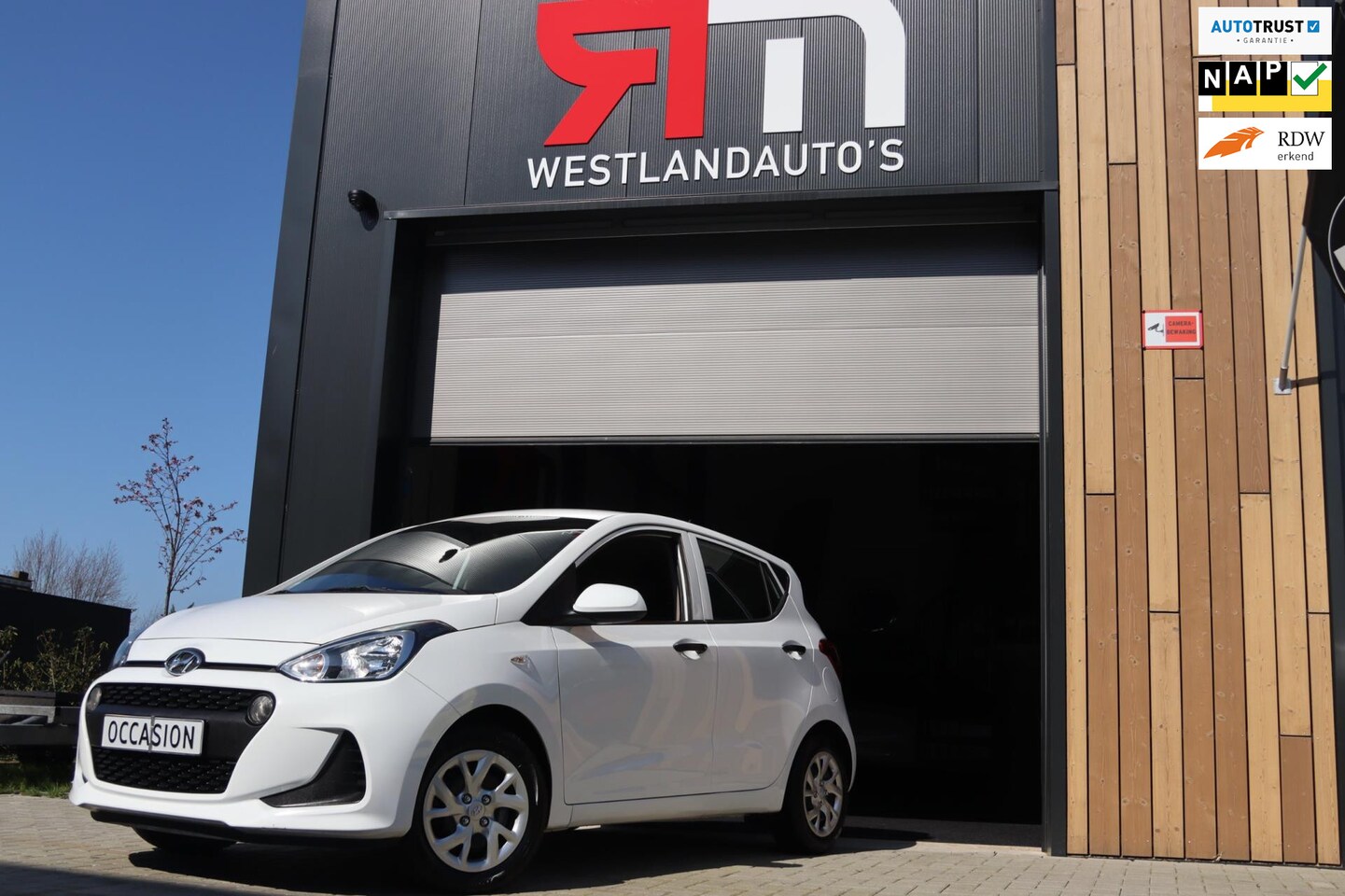 Hyundai i10 - 1.0i i-Drive / 77000 km /NAP/nieuwe APK/central lock/ /radio cd/ abs nieuwstaat - AutoWereld.nl