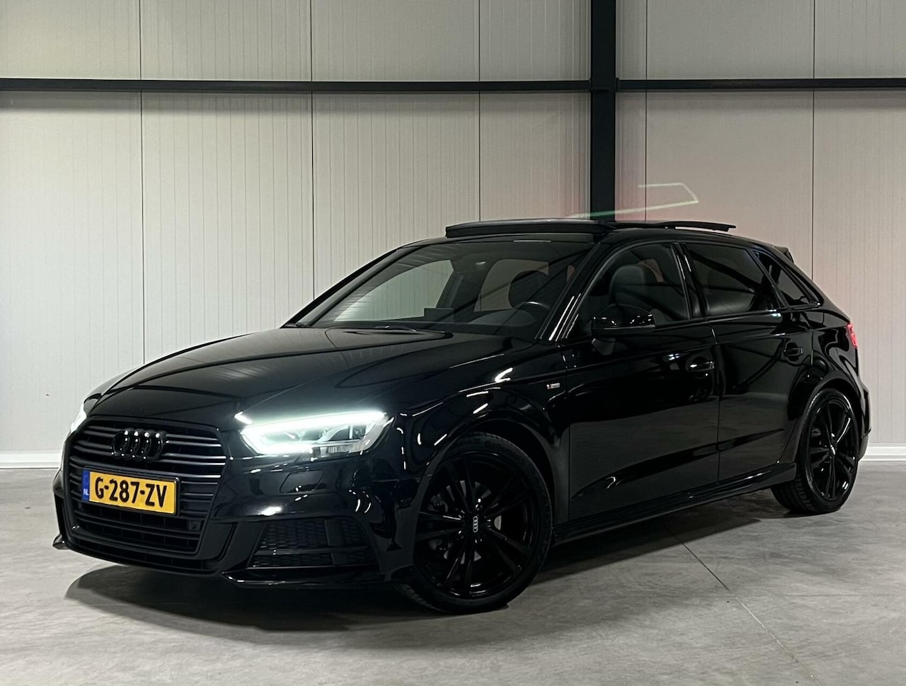 Audi A3 Sportback - 35 TFSI S-line Black Edition Pano Virtual - AutoWereld.nl