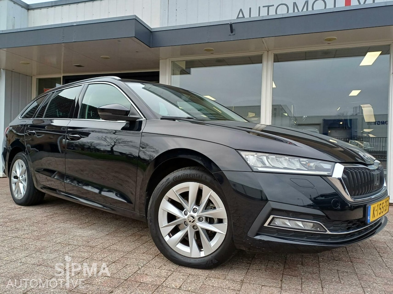 Skoda Octavia Combi - 1.0 TSI Navi/Carplay/PDC/Led/ - AutoWereld.nl