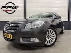 Opel Insignia Sports Tourer - 1.8 Business NAVI/18"LMV/BLUETOOTH/ECC/CRUISE/PARKEERSENSOREN/CHROOM/DAKRAILS/TREKHAAK/PER