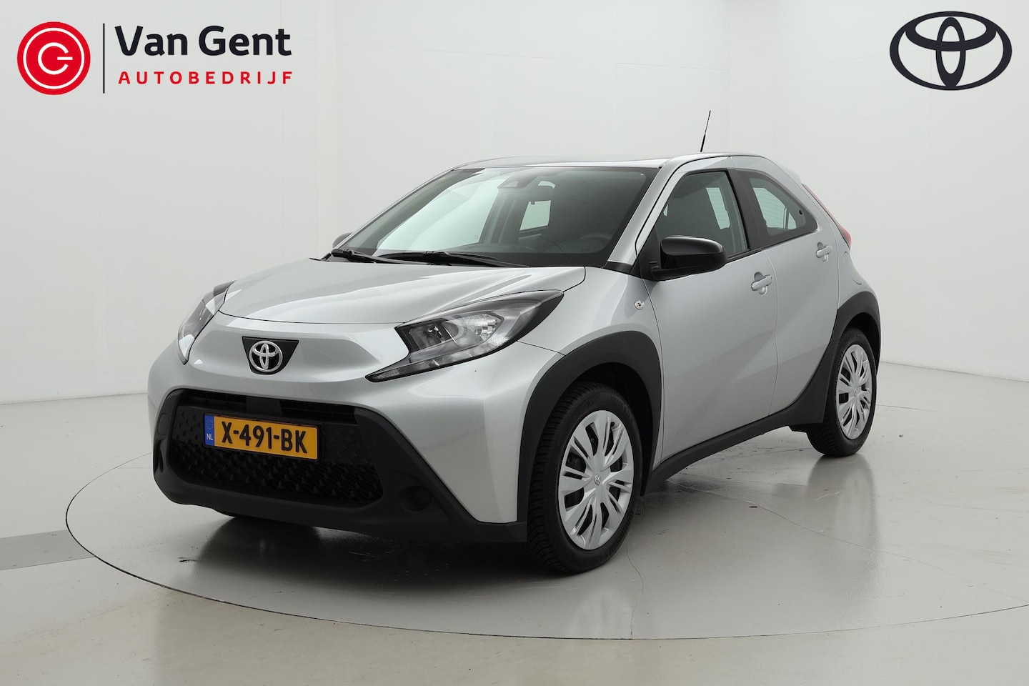 Toyota Aygo X - 1.0 VVT-i MT play 1.0 VVT-i MT play 5drs - AutoWereld.nl