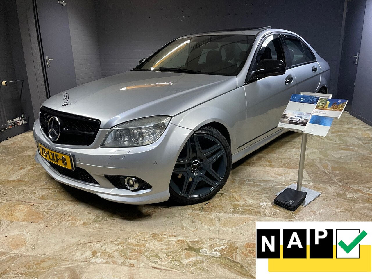 Mercedes-Benz C-klasse - 320 CDI Elegance AMG LOOK - AutoWereld.nl