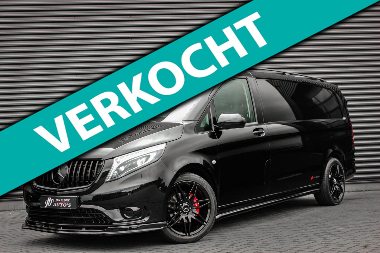 Mercedes-Benz Vito - 220PK EXTRA LANG JB-EDITION FULL BLACK / AMG / SPOILER / VERLAGINGSVEREN / NAVIGATIE / CLI - AutoWereld.nl